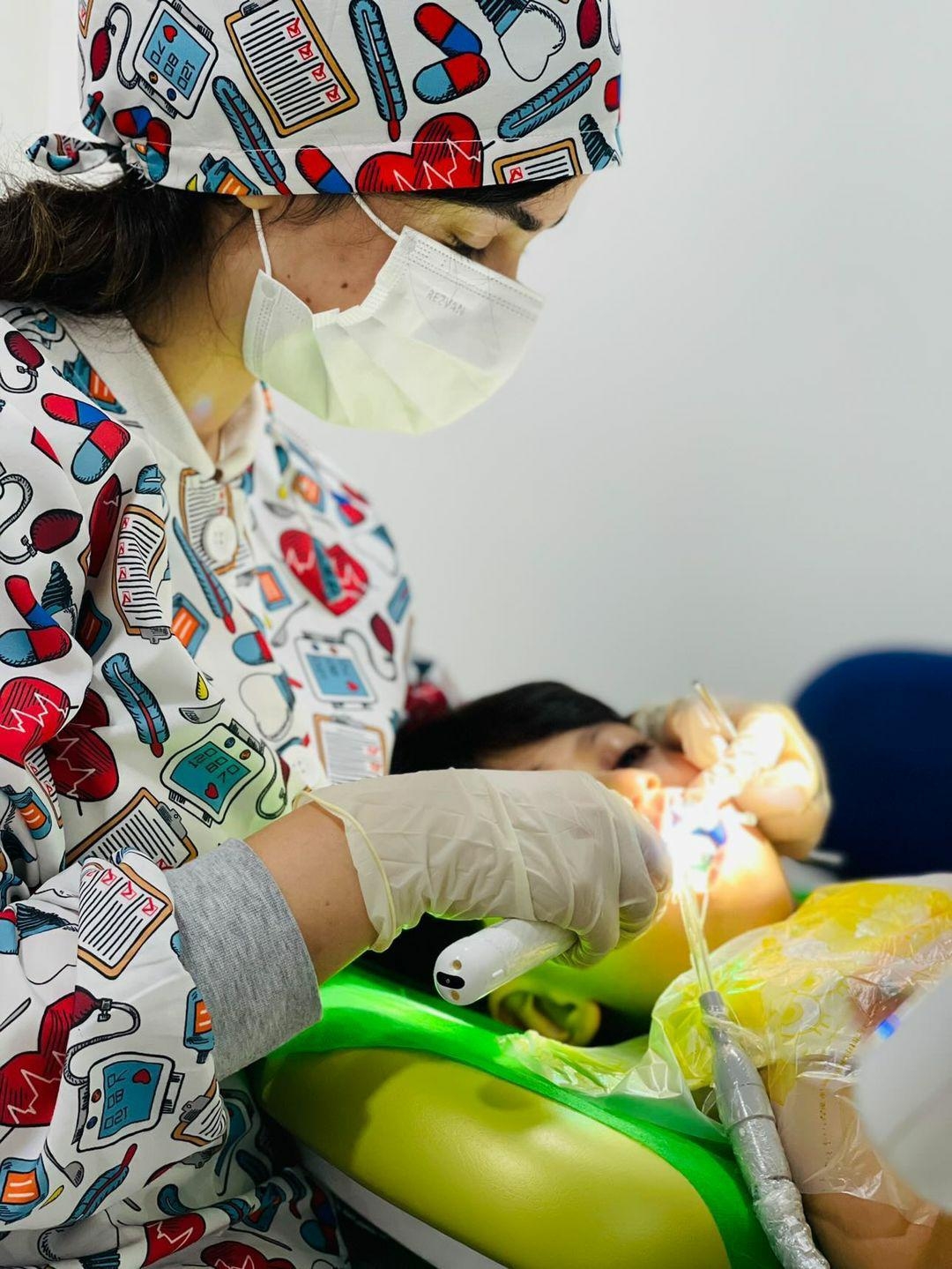 پریسا ایلخانی زاده